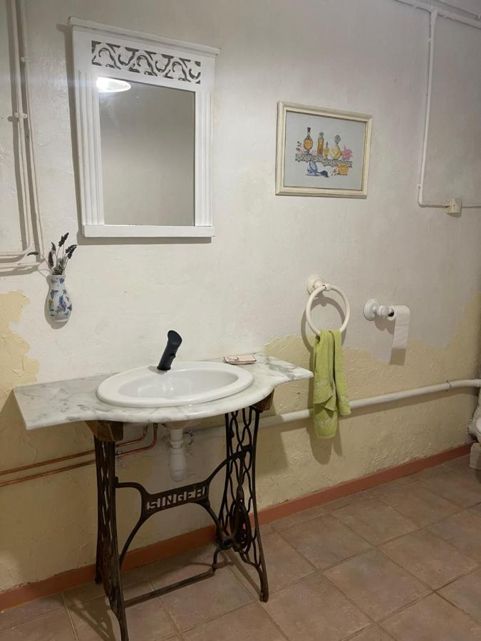 Ferienwohnung Montagne D'Alaric Moux Exterior foto